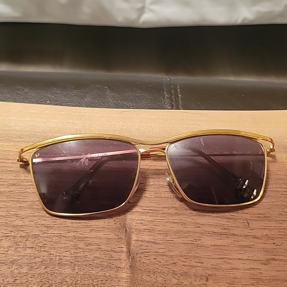 Vintage Bausche &Lomb Sunglasses - Picture 1 of 2